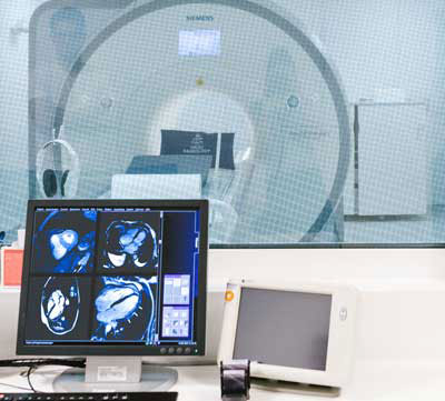 Kardio-MRT Bilder und MRT-Gerät der Radiologie Aachen