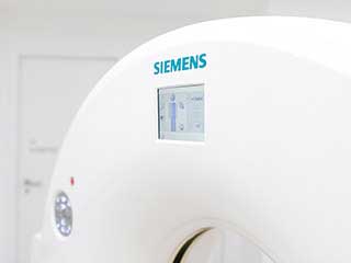 Detailaufnahme Siemens MRT-Gerät der Radiologie Aachen